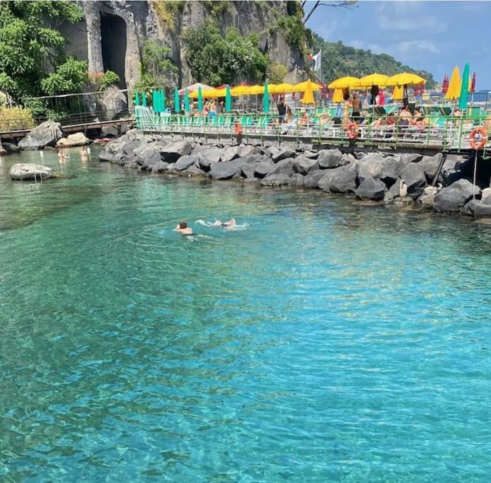 Sostaoplontina Casa Vacanza Torre Annunziata Exteriér fotografie